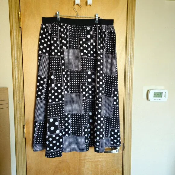 Shein Curve 4XL Skirt Black White - Picture 5 of 5